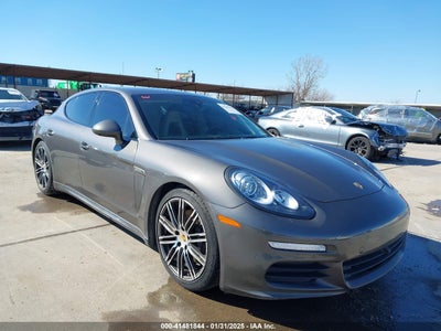 PORSCHE PANAMERA 2016