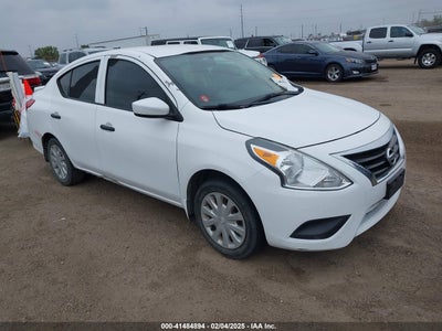 NISSAN VERSA 2017