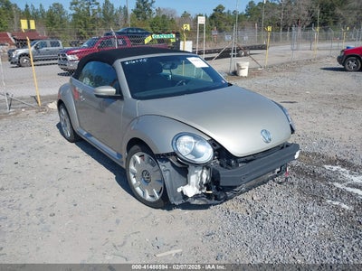 VOLKSWAGEN BEETLE 2013