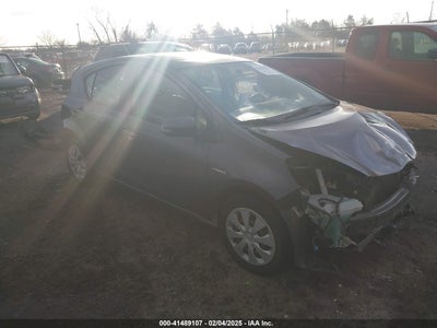 TOYOTA PRIUS C 2013