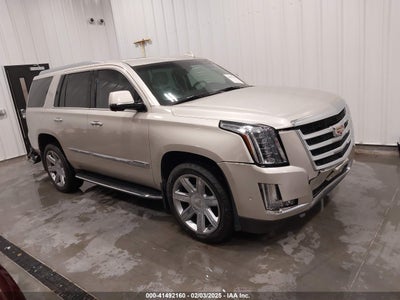 CADILLAC ESCALADE 2017