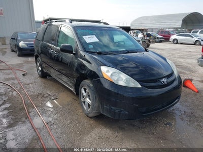 TOYOTA SIENNA 2010