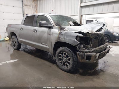 TOYOTA TUNDRA 2016