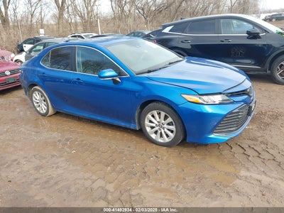 TOYOTA CAMRY 2019