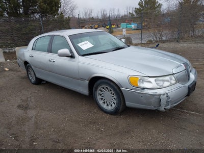 LINCOLN TOWN CAR 2000
