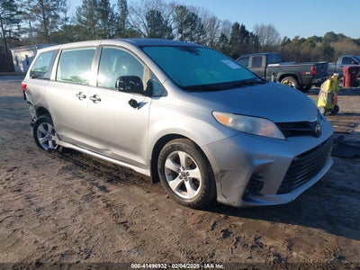 TOYOTA SIENNA 2018