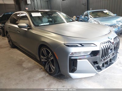 BMW 760 2023