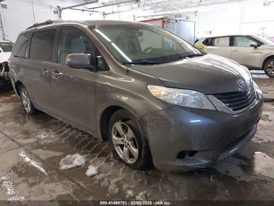 TOYOTA SIENNA 2014