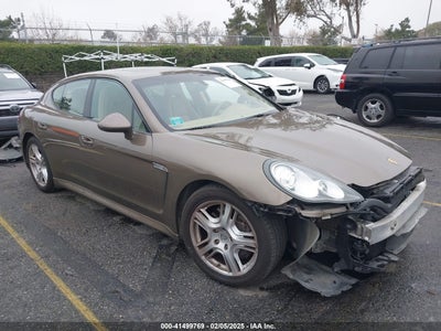 PORSCHE PANAMERA 2011