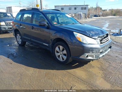 SUBARU OUTBACK 2012