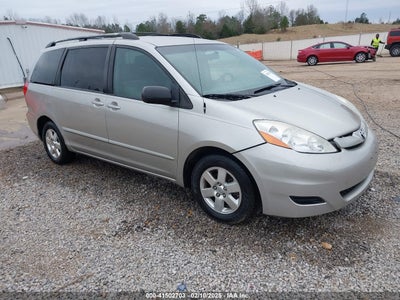 TOYOTA SIENNA 2008