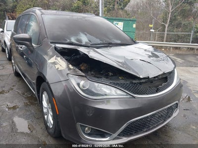 CHRYSLER PACIFICA 2017