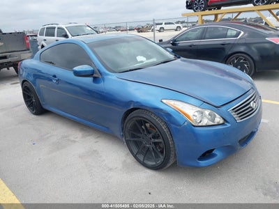 INFINITI G37 2011