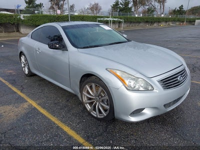 INFINITI JOURNEY 2009
