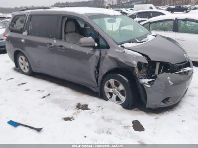 TOYOTA SIENNA 2012