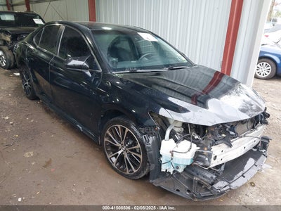 TOYOTA CAMRY 2018