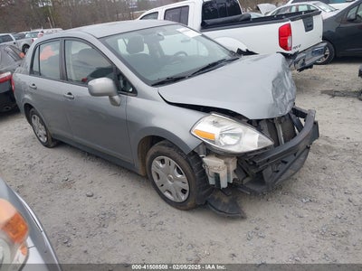 NISSAN VERSA 2011