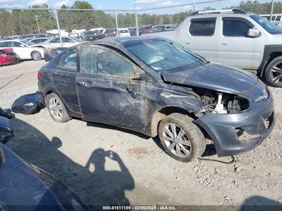 HYUNDAI ACCENT 2013