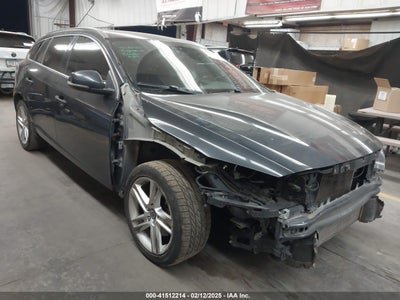 VOLVO V60 2015