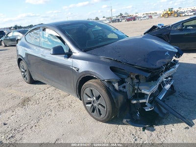 TESLA MODEL Y 2025