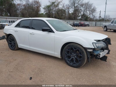 CHRYSLER 300 2019
