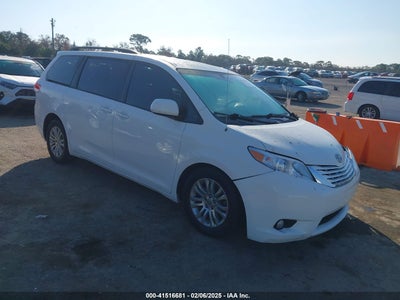 TOYOTA SIENNA 2011