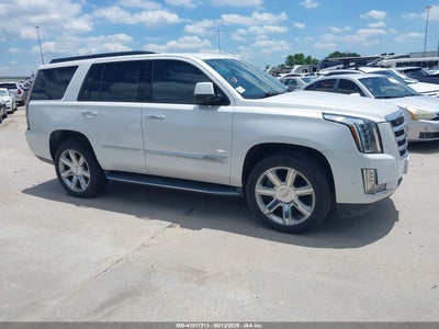 CADILLAC ESCALADE 2017