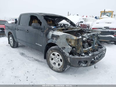 NISSAN TITAN 2017