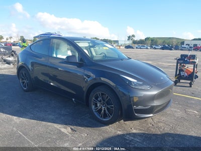TESLA MODEL Y 2025