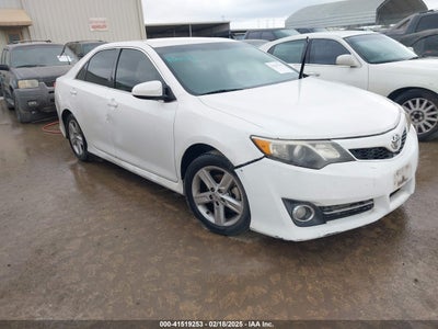 TOYOTA CAMRY 2014