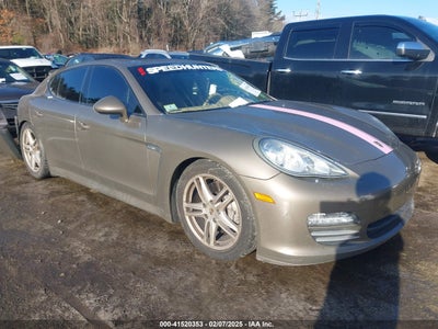 PORSCHE PANAMERA 2011