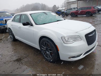 CHRYSLER 300 2017