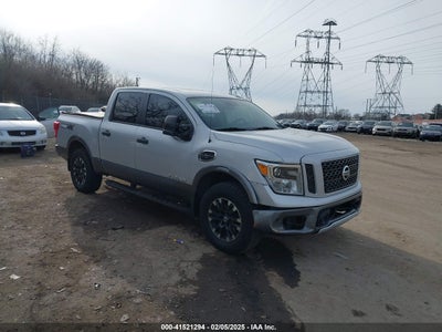 NISSAN TITAN 2017