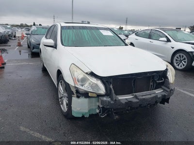 INFINITI G37 2013
