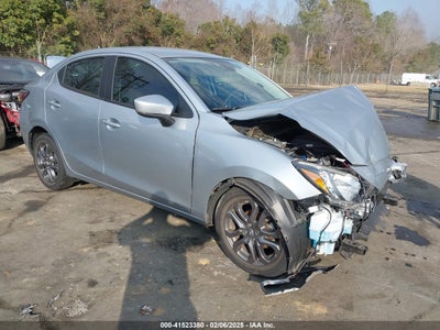 TOYOTA YARIS 2020