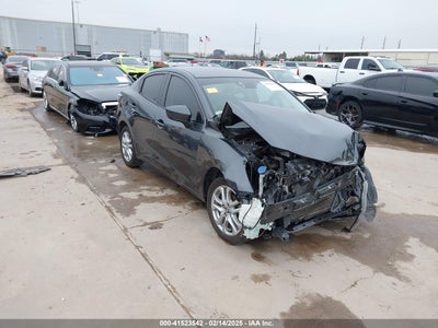 TOYOTA YARIS IA 2018