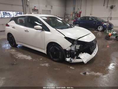 NISSAN LEAF 2024