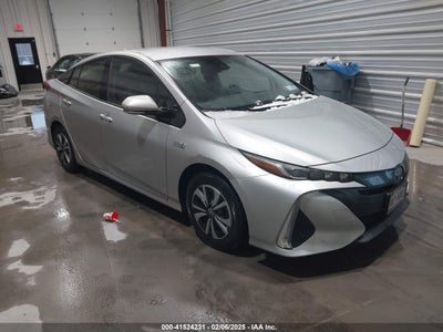 TOYOTA PRIUS PRIME 2017