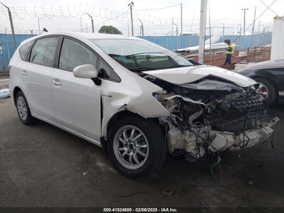 TOYOTA PRIUS V 2013