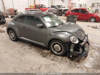 VOLKSWAGEN BEETLE 2013