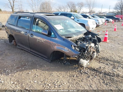 TOYOTA SIENNA 2012