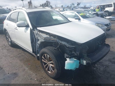 INFINITI FX35 2011