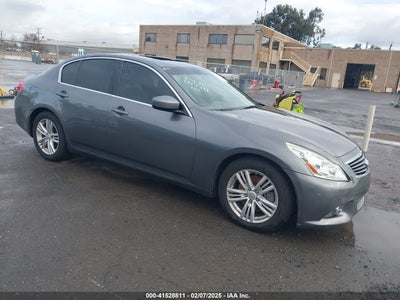 INFINITI G37 2011
