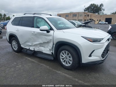 TOYOTA GRAND HIGHLANDER 2024