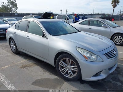 INFINITI G37 2013