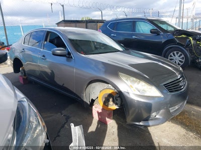 INFINITI G37 2013