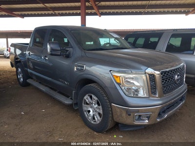 NISSAN TITAN 2017
