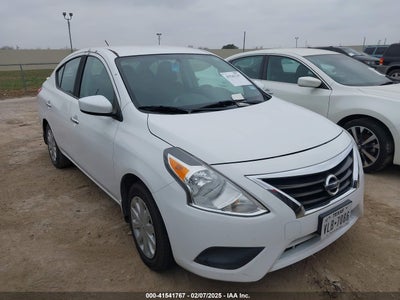 NISSAN VERSA 2017