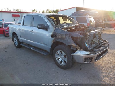 NISSAN TITAN 2017