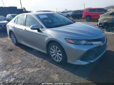 TOYOTA CAMRY 2019